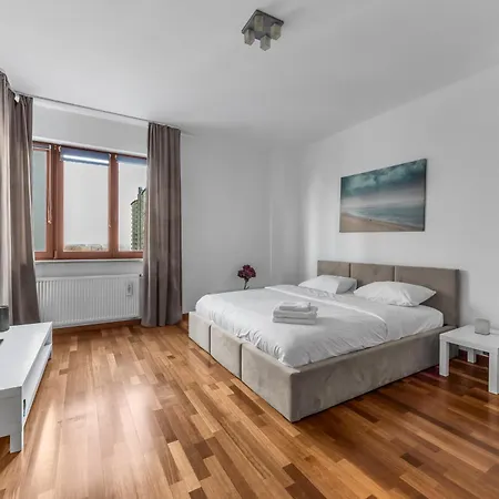 Appartamento Bukowinska 22a With Terrace By Bookinghost *