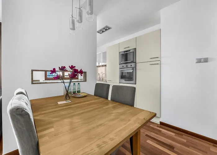 Bukowinska 22a With Terrace By Bookinghost